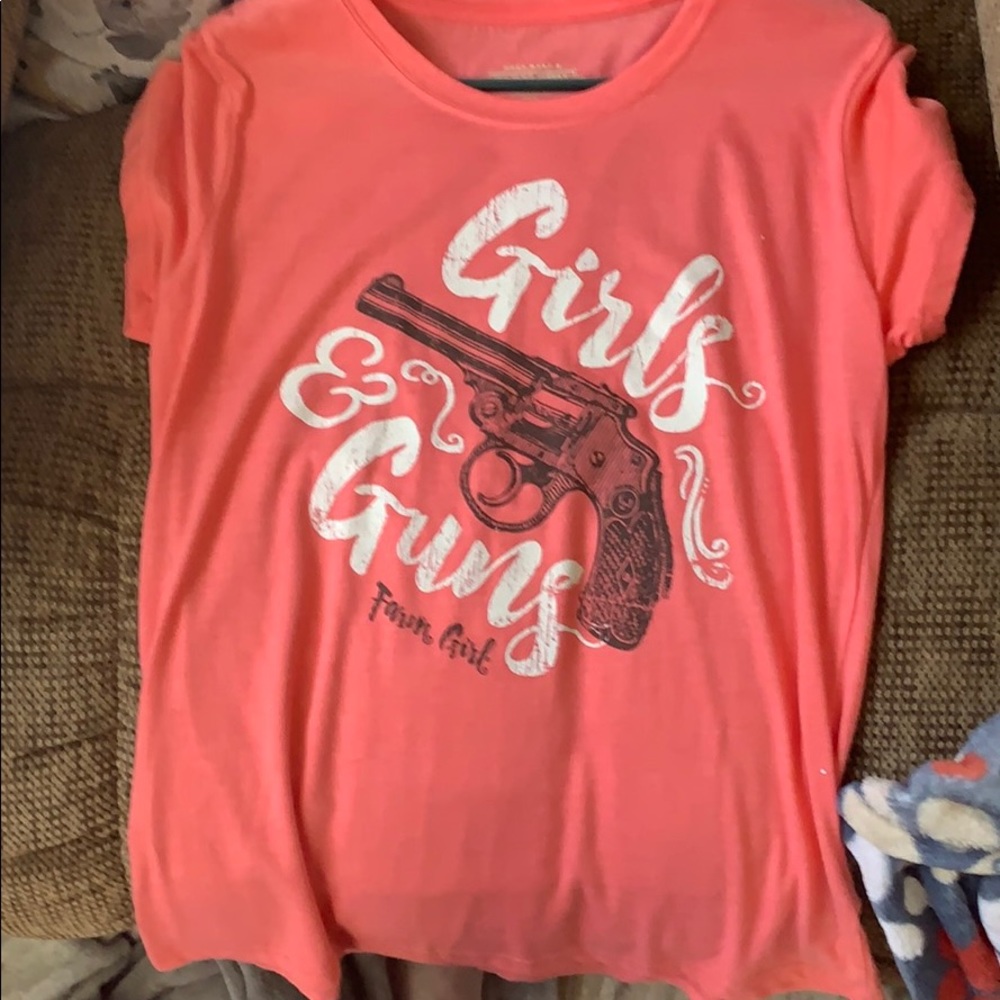 “Girls with guns” T-shirt!
